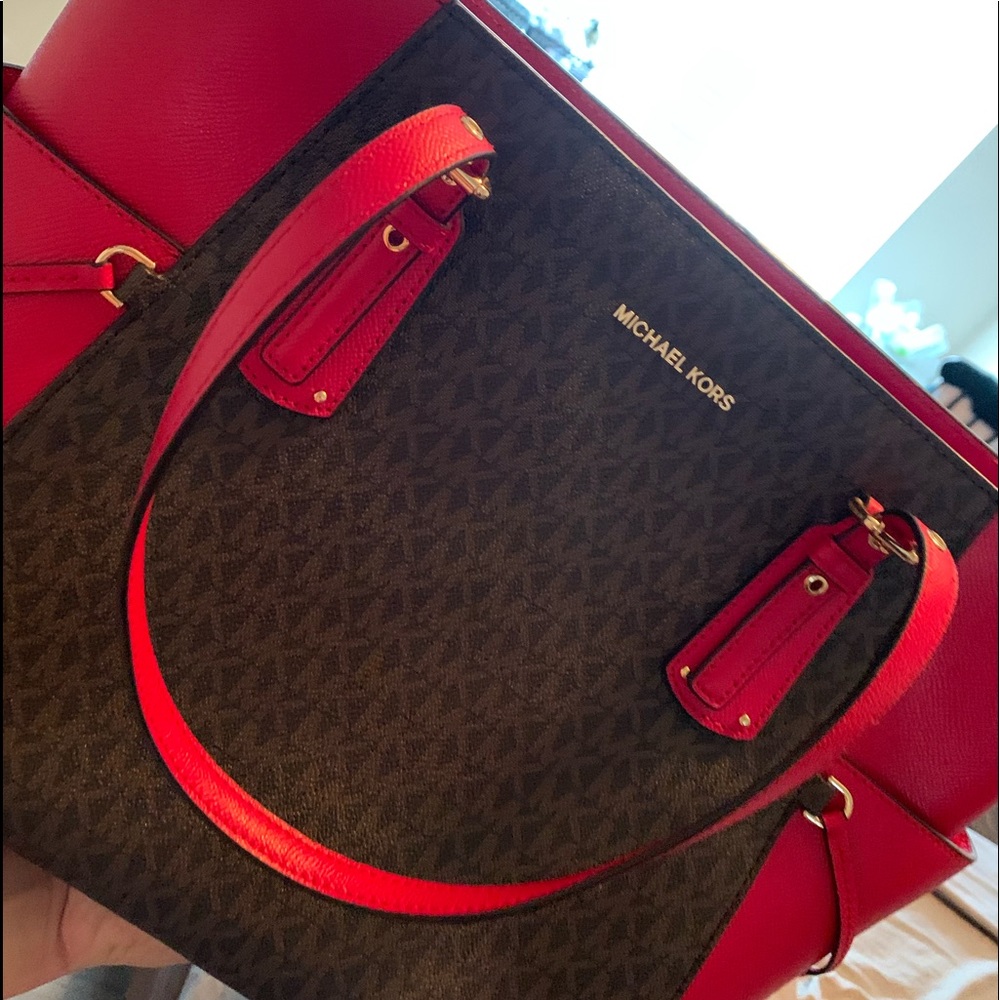 Michael kors tote